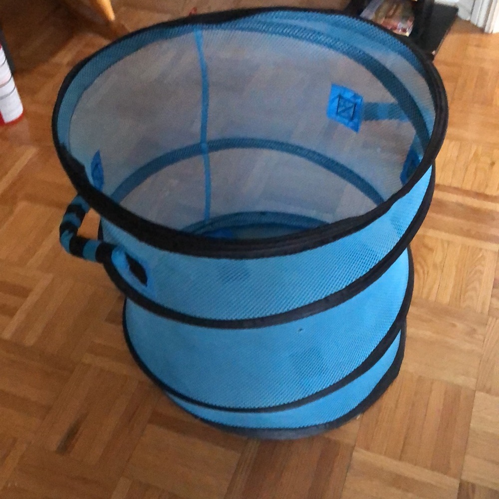 🧺 Vintage IKEA collapsible mesh hamper